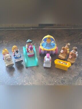 Little People✨️ Jasmine ✨️Klip Klop with Aurora Rapunzel Belle x2 & Cinderella